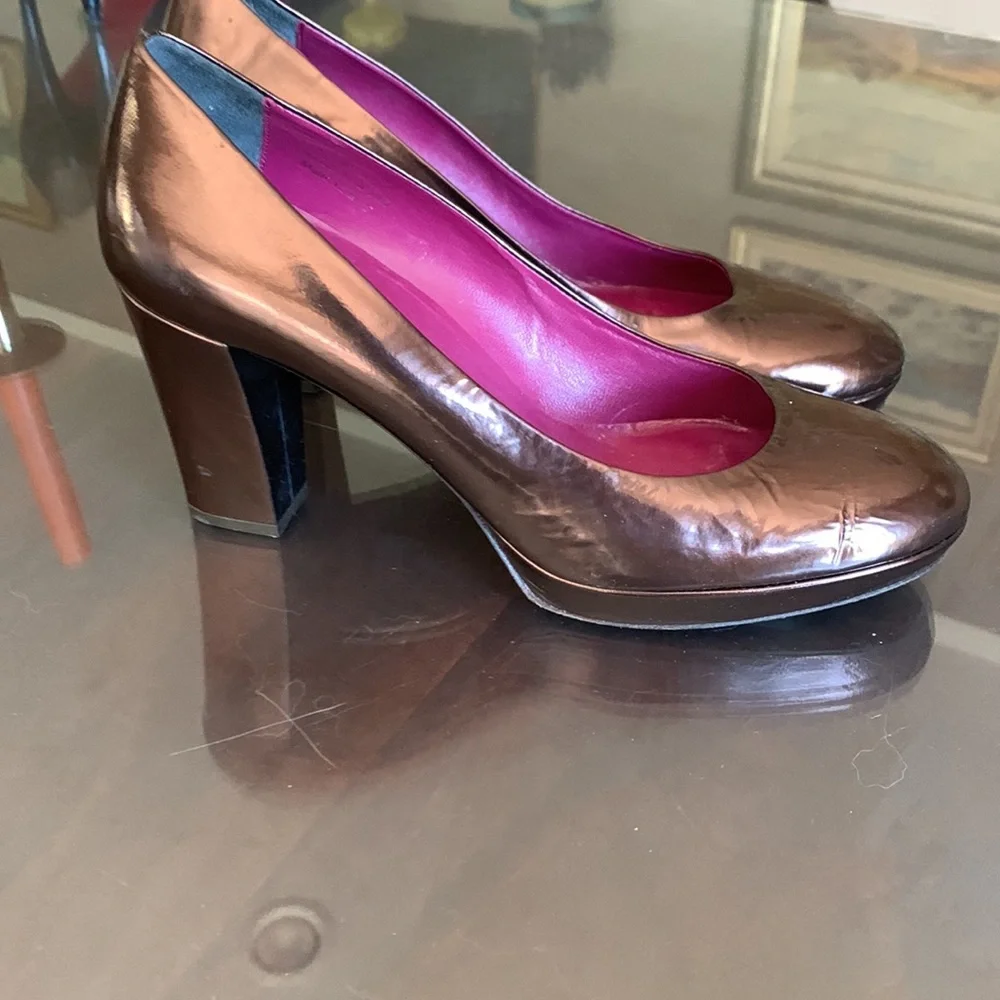 New Platform Dressy Coach Pearl Patent Leather Pumps - Picture 3 of 5